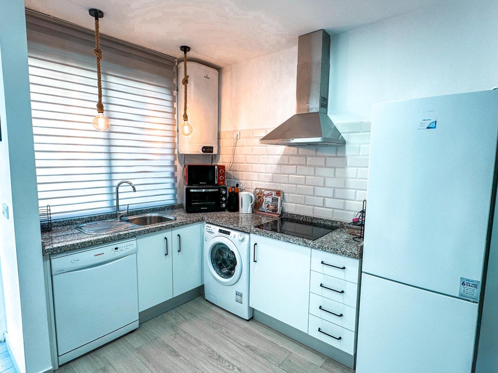 A&M Apartamento En Nervion Севілья Екстер'єр фото